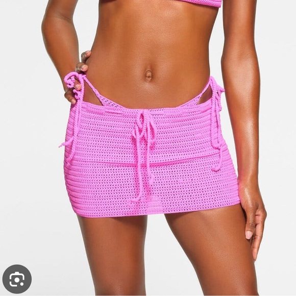 Skims Taffy Hot‎ Pink Chrochet Swim Mini Skirt Cover Up NWOT Women’s Sz 4X Beach - Picture 1 of 8